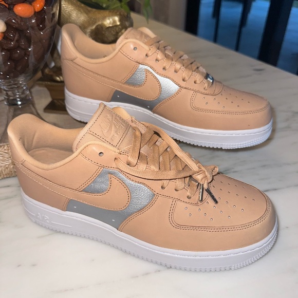 Nike Air Force 1 ‘07 SE PRM Beige w/Metallic Silver Size 10 Women’s - Picture 2 of 7